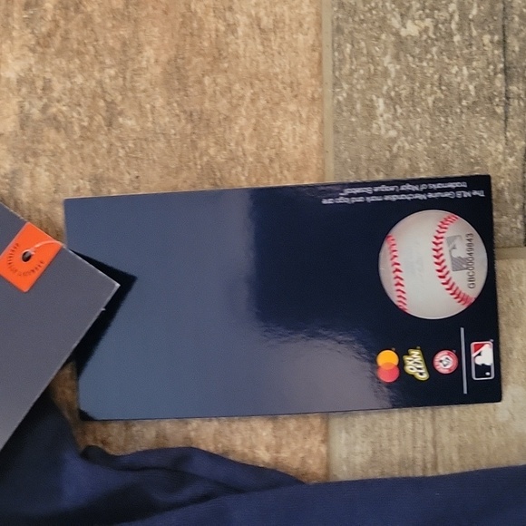 Womens Small Atlanta Braves V Neck Shirt. NWT - Picture 8 of 9